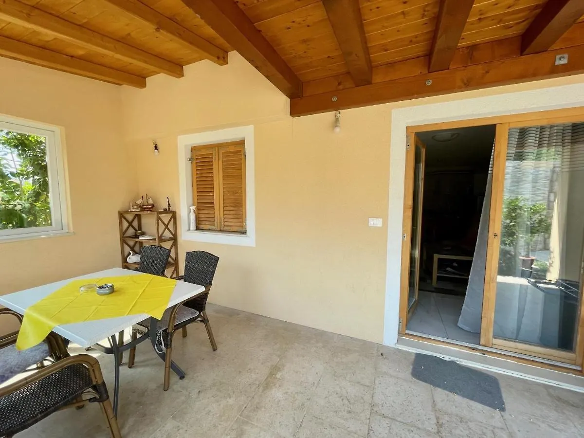 Lovro #1 & #2 Apartments Cres