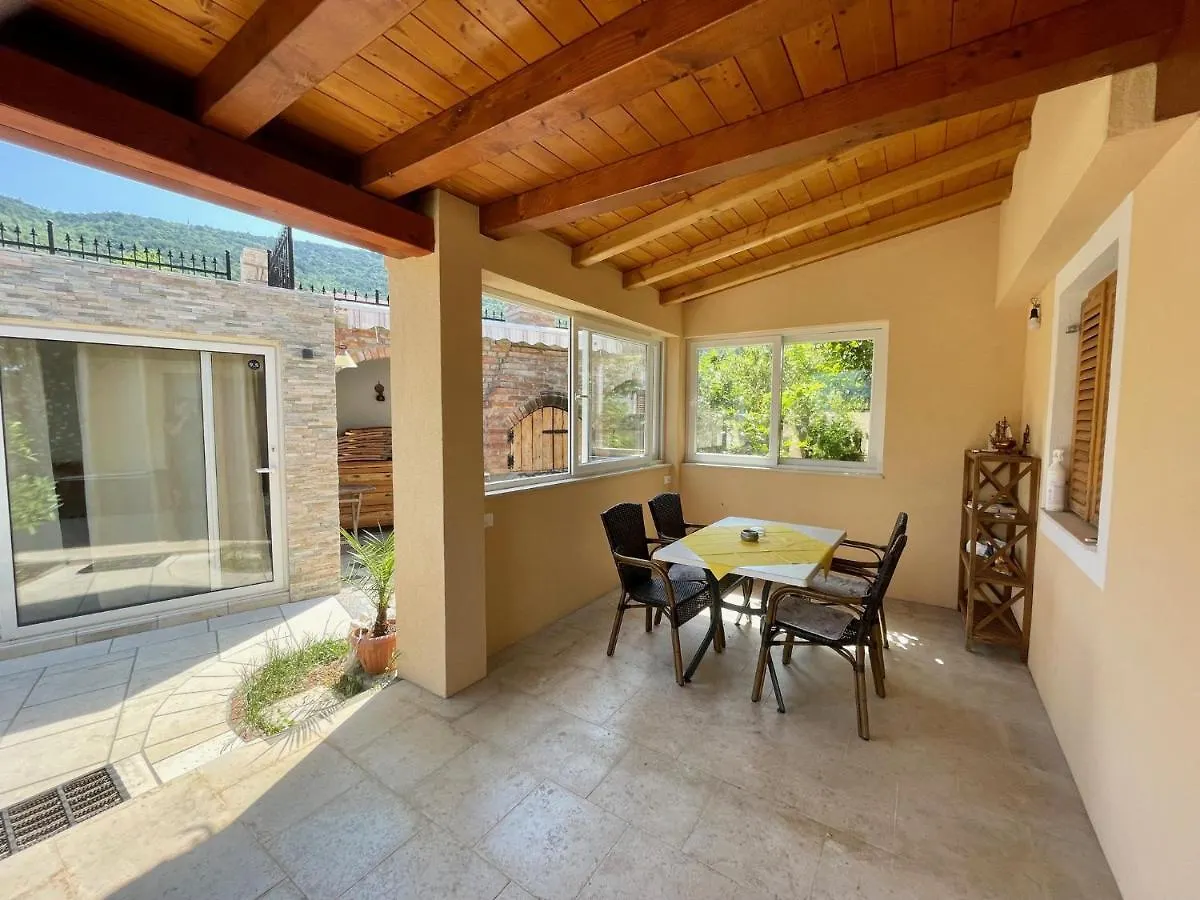 Lovro #1 & #2 Apartments Cres